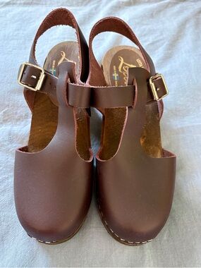 Lotta From Stockholm Plum T-Strap Clog Heels with Buckle (EU 38 or US 7-7 1/2)